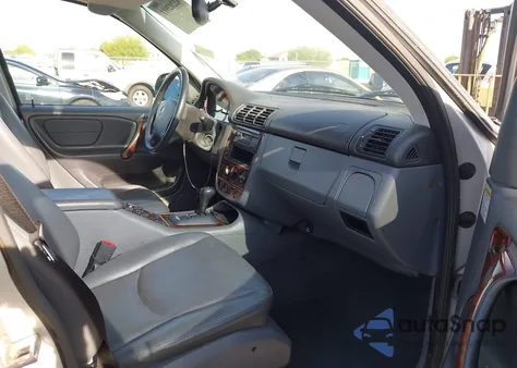 1999 Mercedes-Benz Ml 320 from USA, damaged, VIN 4JGAB54E0XA124397